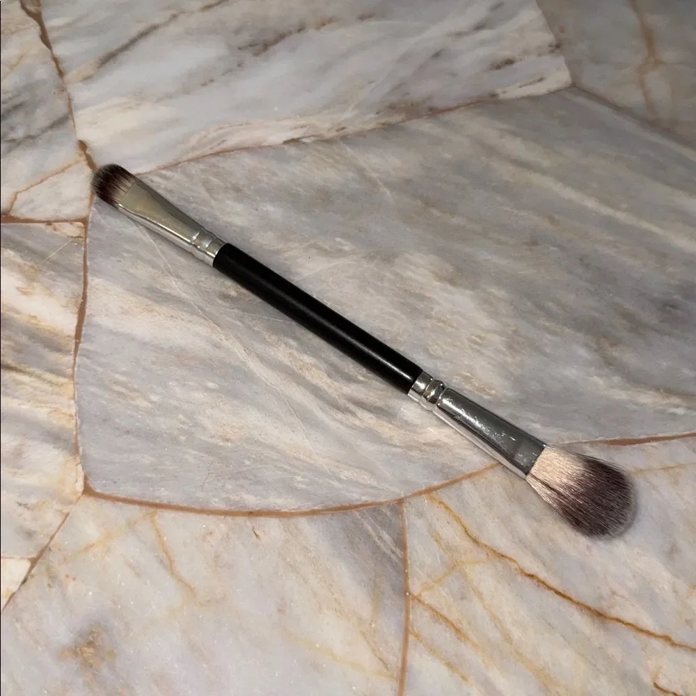Dual-Ended‎ Makeup Brush